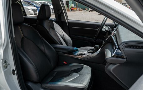 Toyota Camry, 2021 год, 3 490 000 рублей, 8 фотография