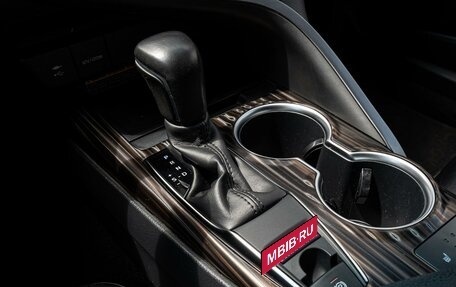 Toyota Camry, 2021 год, 3 490 000 рублей, 13 фотография