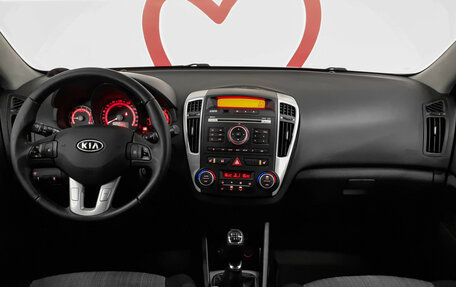KIA cee'd I рестайлинг, 2011 год, 740 000 рублей, 9 фотография