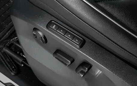 Volkswagen Tiguan II, 2020 год, 3 195 000 рублей, 18 фотография