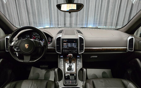 Porsche Cayenne III, 2011 год, 2 460 000 рублей, 10 фотография