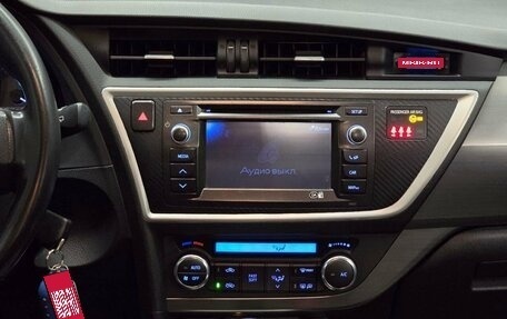 Toyota Auris II, 2013 год, 1 070 000 рублей, 10 фотография