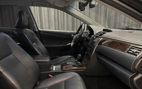 Toyota Camry, 2017 год, 2 050 000 рублей, 10 фотография