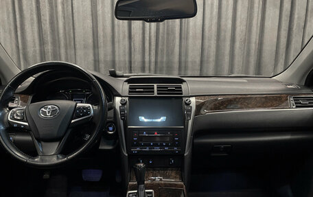 Toyota Camry, 2017 год, 2 050 000 рублей, 8 фотография