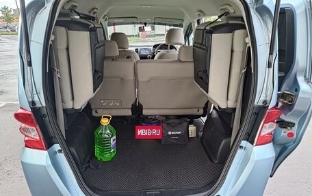 Honda Freed I, 2010 год, 1 220 000 рублей, 17 фотография