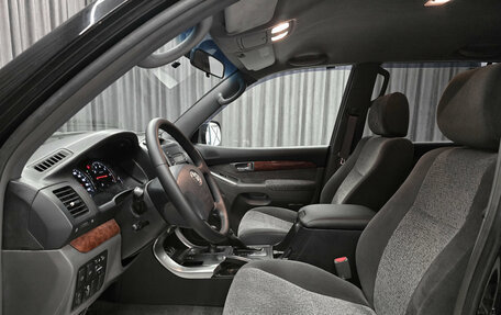 Toyota Land Cruiser Prado 120 рестайлинг, 2006 год, 1 890 000 рублей, 8 фотография