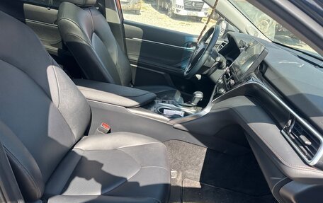 Toyota Camry, 2023 год, 3 970 000 рублей, 9 фотография