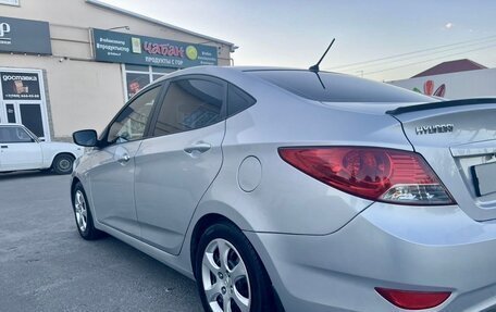 Hyundai Solaris II рестайлинг, 2012 год, 550 000 рублей, 4 фотография
