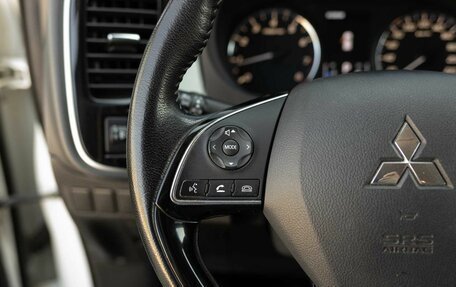 Mitsubishi Outlander III рестайлинг 3, 2020 год, 2 550 000 рублей, 12 фотография