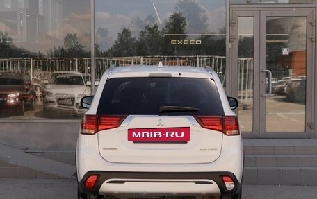 Mitsubishi Outlander III рестайлинг 3, 2020 год, 2 550 000 рублей, 6 фотография