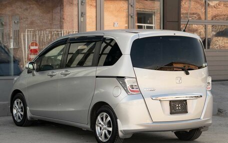 Honda Freed I, 2011 год, 1 220 000 рублей, 7 фотография