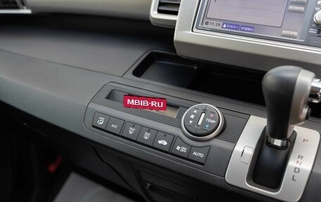 Honda Freed I, 2011 год, 1 220 000 рублей, 15 фотография