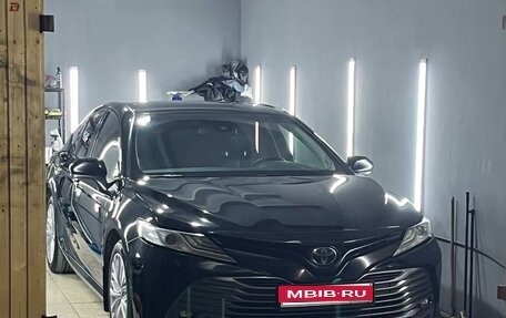 Toyota Camry, 2020 год, 2 700 000 рублей, 1 фотография