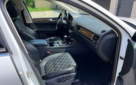 Volkswagen Touareg III, 2016 год, 2 790 000 рублей, 21 фотография