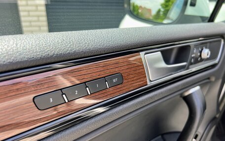 Volkswagen Touareg III, 2016 год, 2 790 000 рублей, 31 фотография