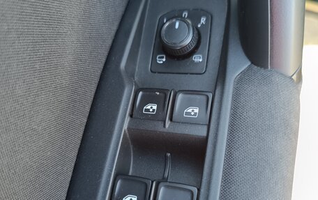 Volkswagen Tiguan II, 2019 год, 2 350 000 рублей, 11 фотография