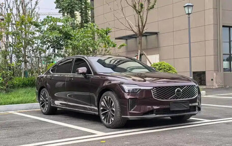 Volvo S90 II рестайлинг, 2025 год, 5 300 000 рублей, 3 фотография