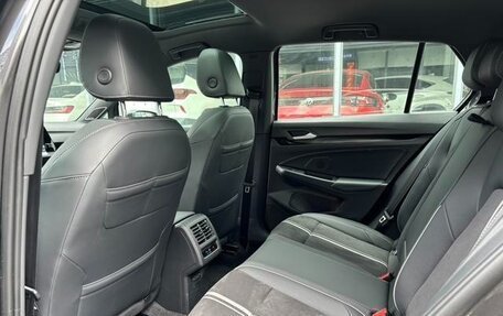 Volkswagen Golf VIII, 2022 год, 1 714 000 рублей, 8 фотография