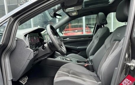 Volkswagen Golf VIII, 2022 год, 1 714 000 рублей, 7 фотография
