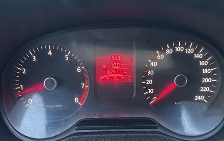 Volkswagen Polo VI (EU Market), 2011 год, 320 000 рублей, 3 фотография