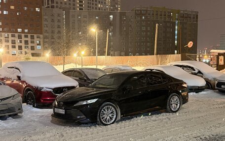 Toyota Camry, 2020 год, 2 700 000 рублей, 9 фотография