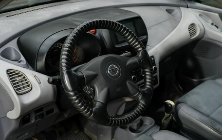 Nissan Almera Tino i, 2004 год, 268 000 рублей, 11 фотография