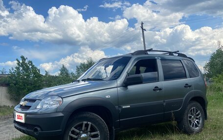 Chevrolet Niva I рестайлинг, 2012 год, 580 000 рублей, 2 фотография