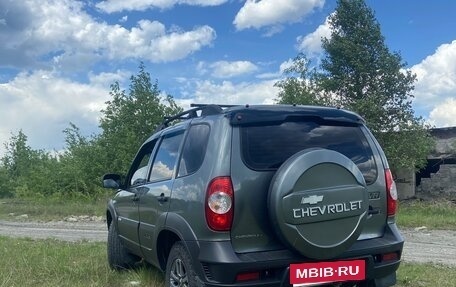 Chevrolet Niva I рестайлинг, 2012 год, 580 000 рублей, 5 фотография