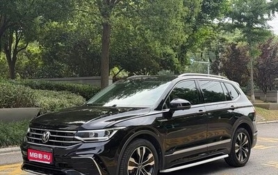 Volkswagen Tiguan II, 2022 год, 1 780 000 рублей, 1 фотография