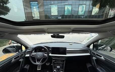 Volkswagen Tiguan II, 2022 год, 1 780 000 рублей, 6 фотография