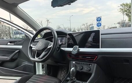 Volkswagen Tiguan II, 2022 год, 1 780 000 рублей, 7 фотография