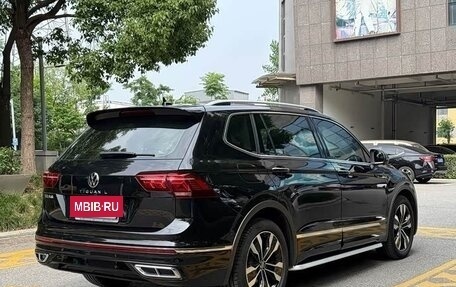 Volkswagen Tiguan II, 2022 год, 1 780 000 рублей, 4 фотография