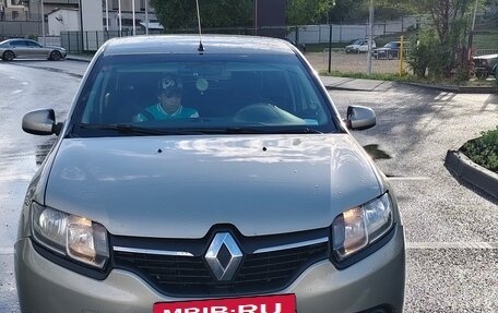 Renault Sandero II рестайлинг, 2015 год, 495 000 рублей, 1 фотография