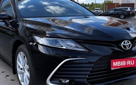 Toyota Camry, 2021 год, 2 550 000 рублей, 1 фотография