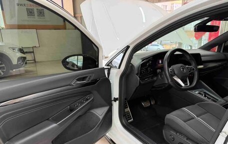 Volkswagen Golf VIII, 2023 год, 1 890 000 рублей, 13 фотография