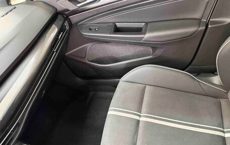 Volkswagen Golf VIII, 2023 год, 1 890 000 рублей, 16 фотография
