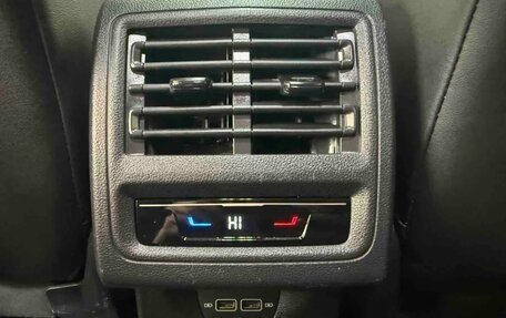 Volkswagen Golf VIII, 2023 год, 1 890 000 рублей, 20 фотография