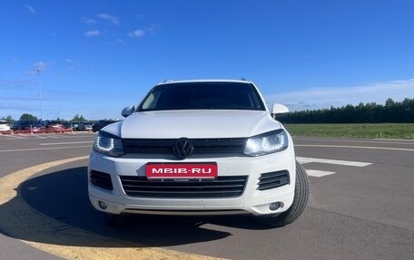 Volkswagen Touareg III, 2012 год, 2 050 000 рублей, 1 фотография