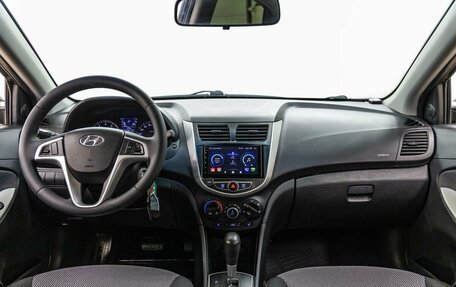 Hyundai Solaris II рестайлинг, 2011 год, 778 000 рублей, 13 фотография