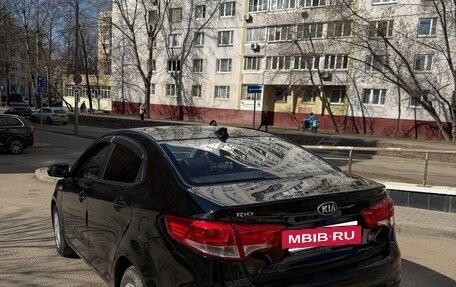 KIA Rio III рестайлинг, 2017 год, 1 000 000 рублей, 5 фотография