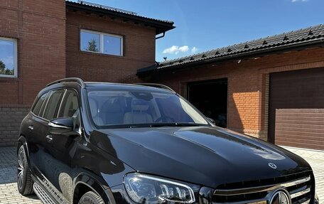 Mercedes-Benz GLS, 2024 год, 15 450 000 рублей, 3 фотография