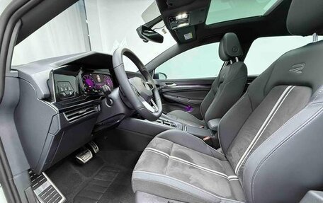 Volkswagen Golf VIII, 2022 год, 1 590 000 рублей, 9 фотография
