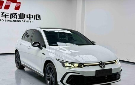 Volkswagen Golf VIII, 2022 год, 1 590 000 рублей, 3 фотография