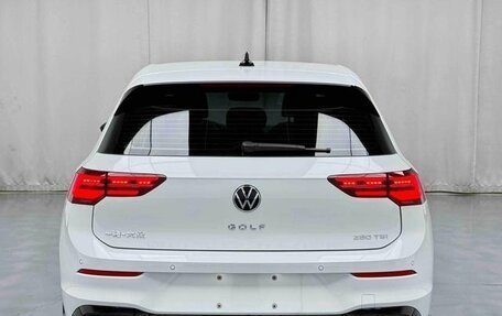 Volkswagen Golf VIII, 2022 год, 1 590 000 рублей, 5 фотография