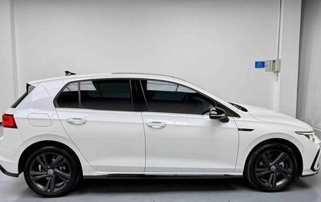 Volkswagen Golf VIII, 2022 год, 1 590 000 рублей, 8 фотография