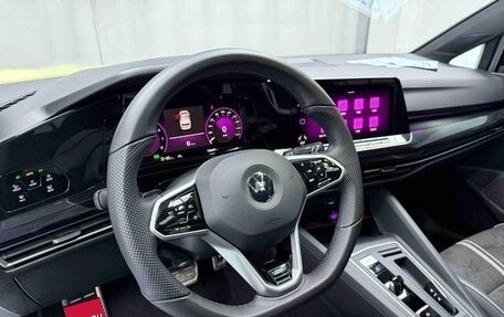 Volkswagen Golf VIII, 2022 год, 1 590 000 рублей, 14 фотография