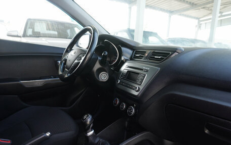 KIA Rio III рестайлинг, 2016 год, 917 000 рублей, 19 фотография