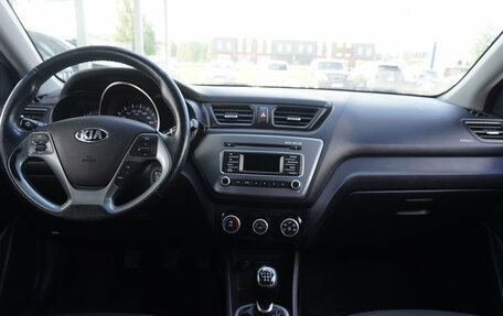 KIA Rio III рестайлинг, 2016 год, 917 000 рублей, 12 фотография