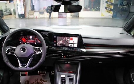 Volkswagen Golf VIII, 2022 год, 1 533 000 рублей, 10 фотография