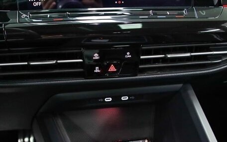 Volkswagen Golf VIII, 2022 год, 1 533 000 рублей, 14 фотография